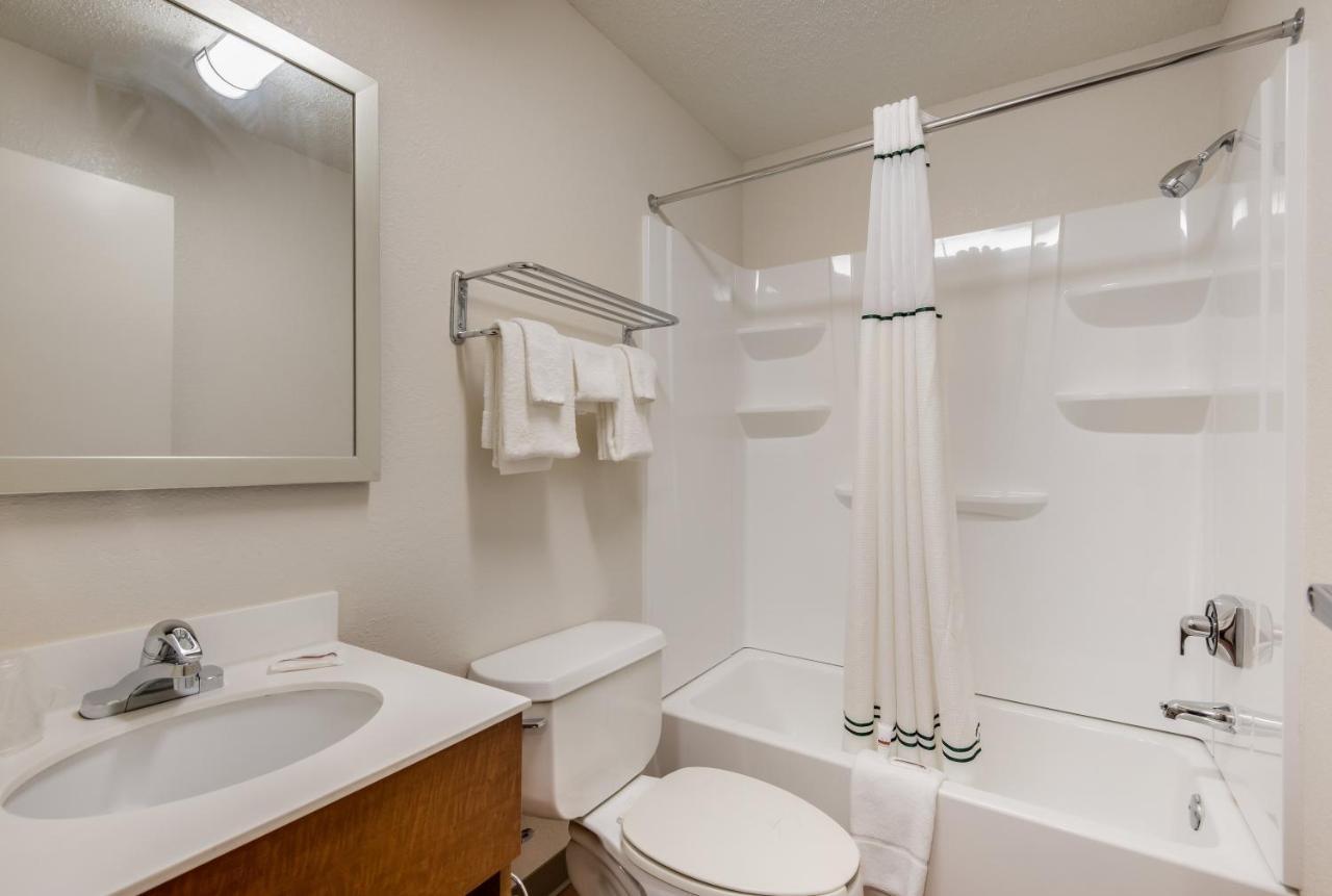 Birch Hill Suites Kansas City - Independence Exterior photo