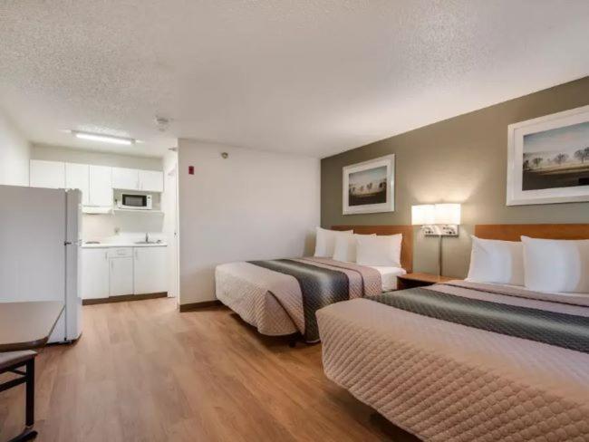 Birch Hill Suites Kansas City - Independence Exterior photo