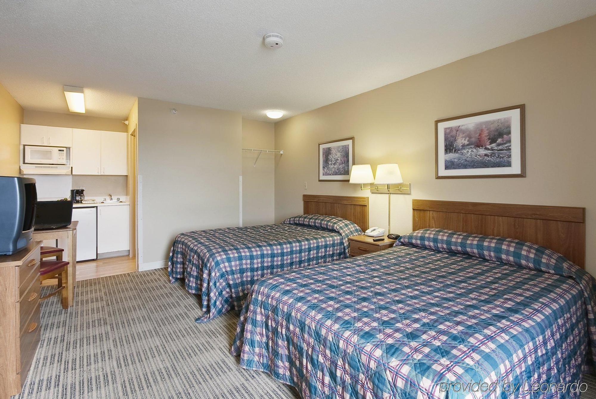 Birch Hill Suites Kansas City - Independence Exterior photo