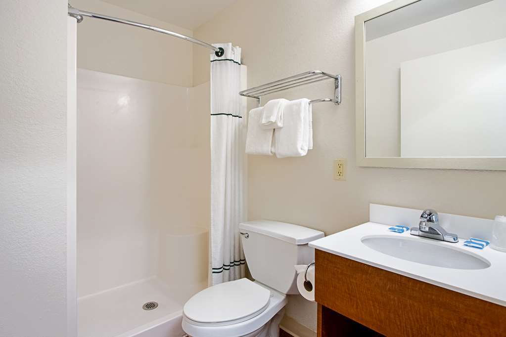 Birch Hill Suites Kansas City - Independence Room photo
